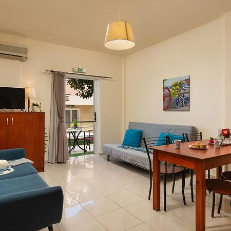 Evdokia Αpartments & Dimitra Village Agia Marina Exteriér fotografie
