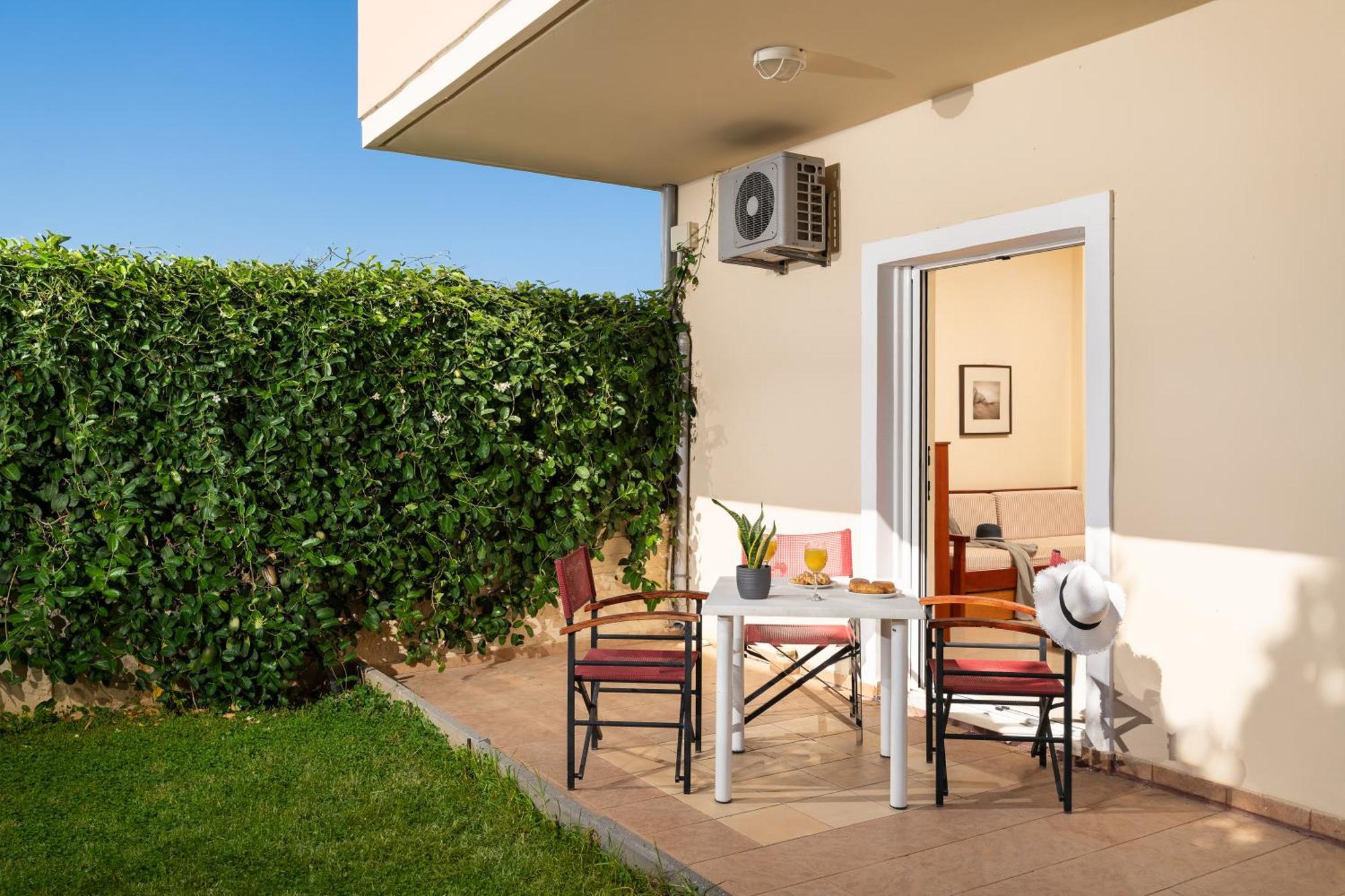 Evdokia Αpartments & Dimitra Village Agia Marina Exteriér fotografie